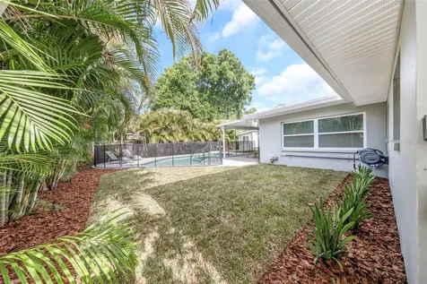 1098 Phyllis Avenue Largo FL 33771