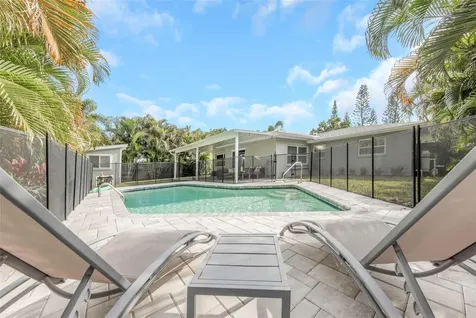 1098 Phyllis Avenue Largo FL 33771