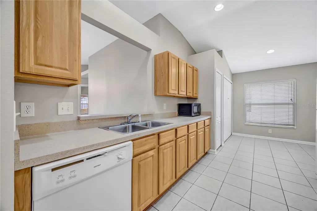 30435 Annadale Drive Wesley Chapel FL 33545