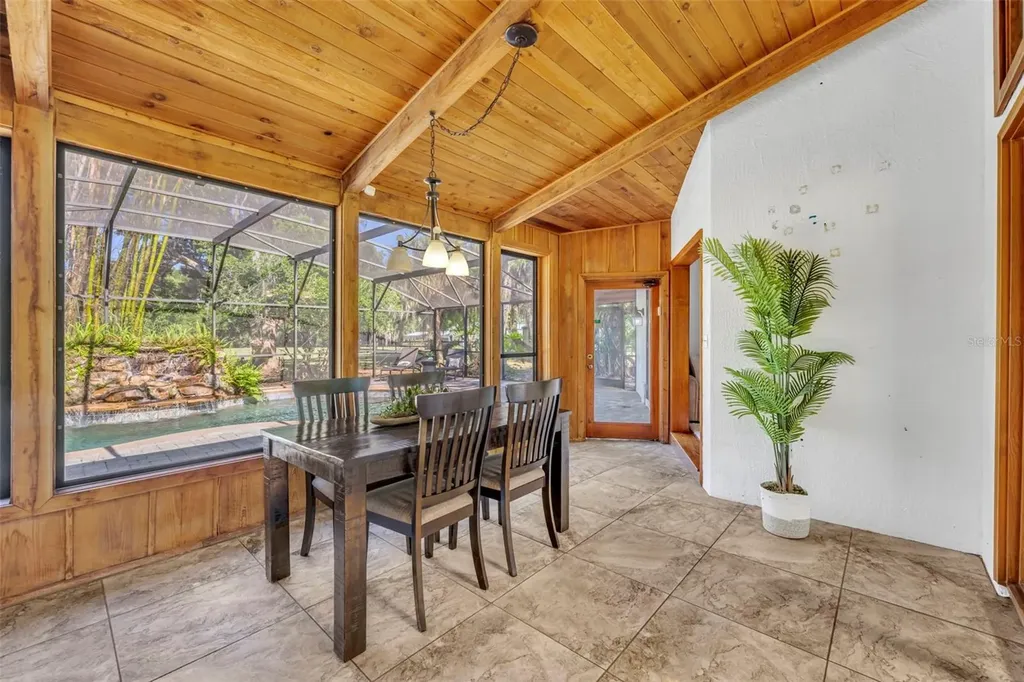 495 1st Street Geneva FL 32732