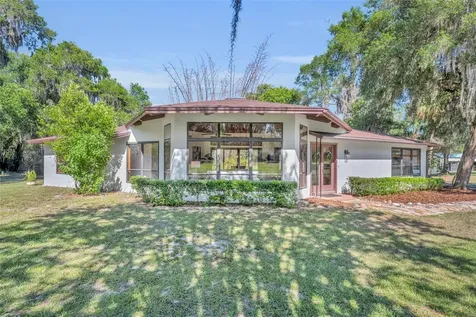 495 1st Street Geneva FL 32732