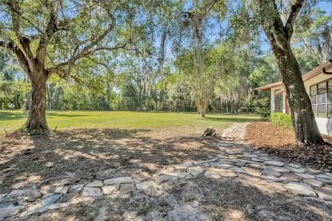 495 1st Street Geneva FL 32732