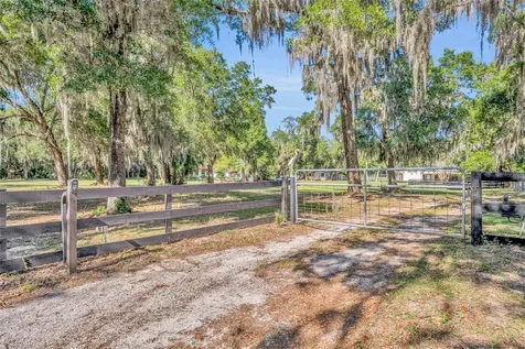 495 1st Street Geneva FL 32732