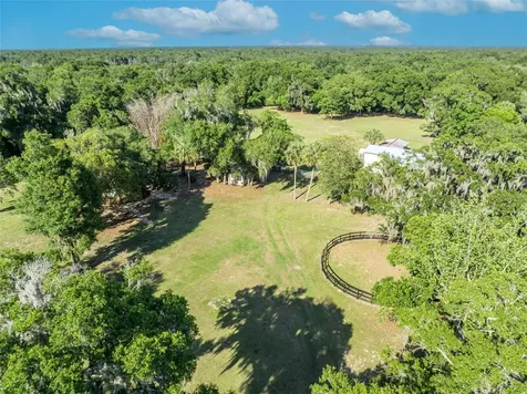 495 1st Street Geneva FL 32732