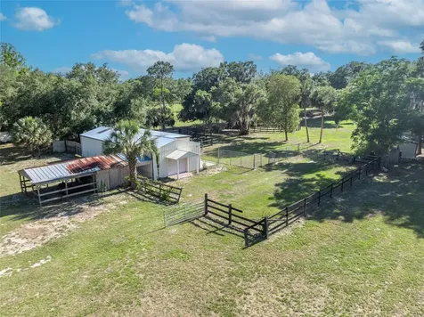 495 1st Street Geneva FL 32732