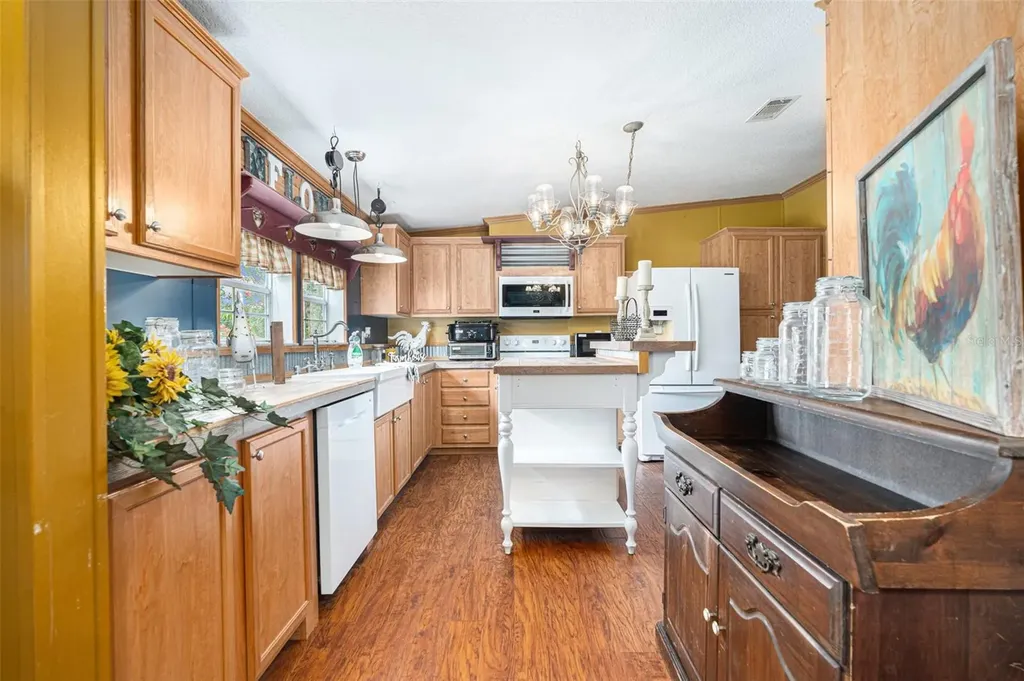 3308 Eric James Court Lithia FL 33547