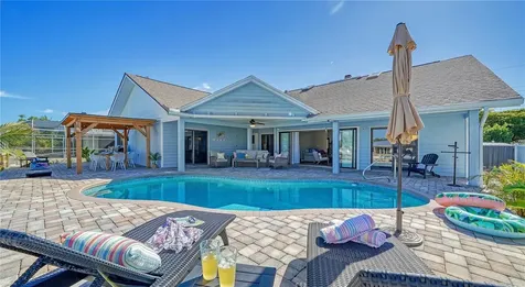 3912 99th Street W Bradenton FL 34210