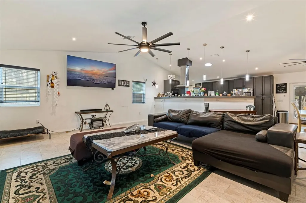649 16th Street NW Largo FL 33770