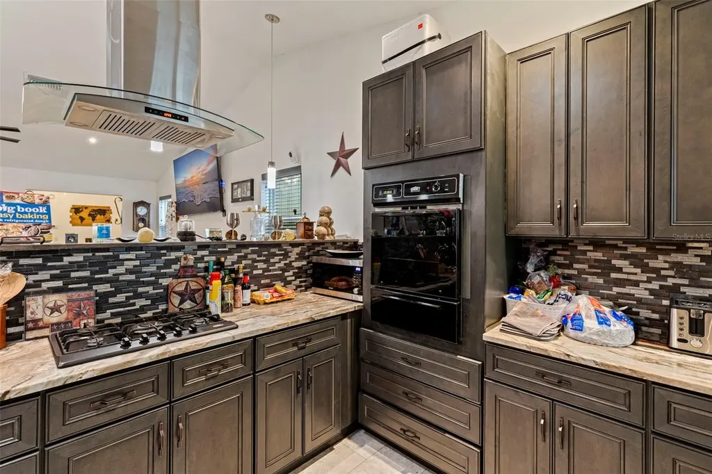 649 16th Street NW Largo FL 33770