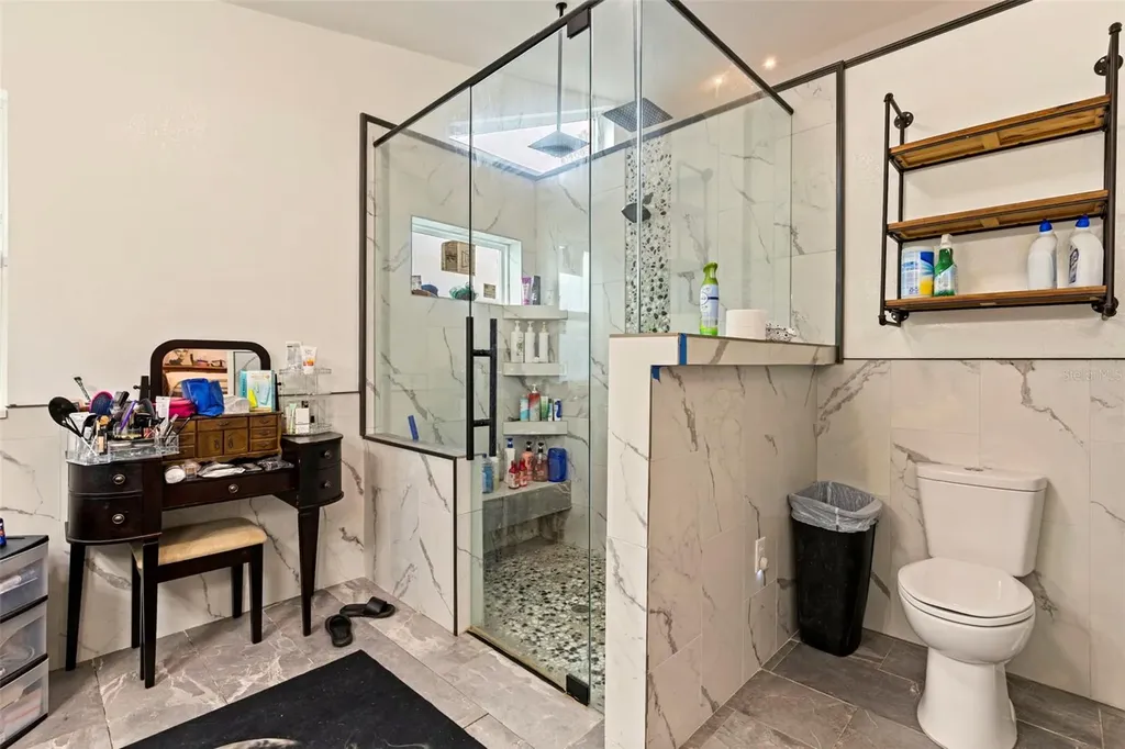 649 16th Street NW Largo FL 33770