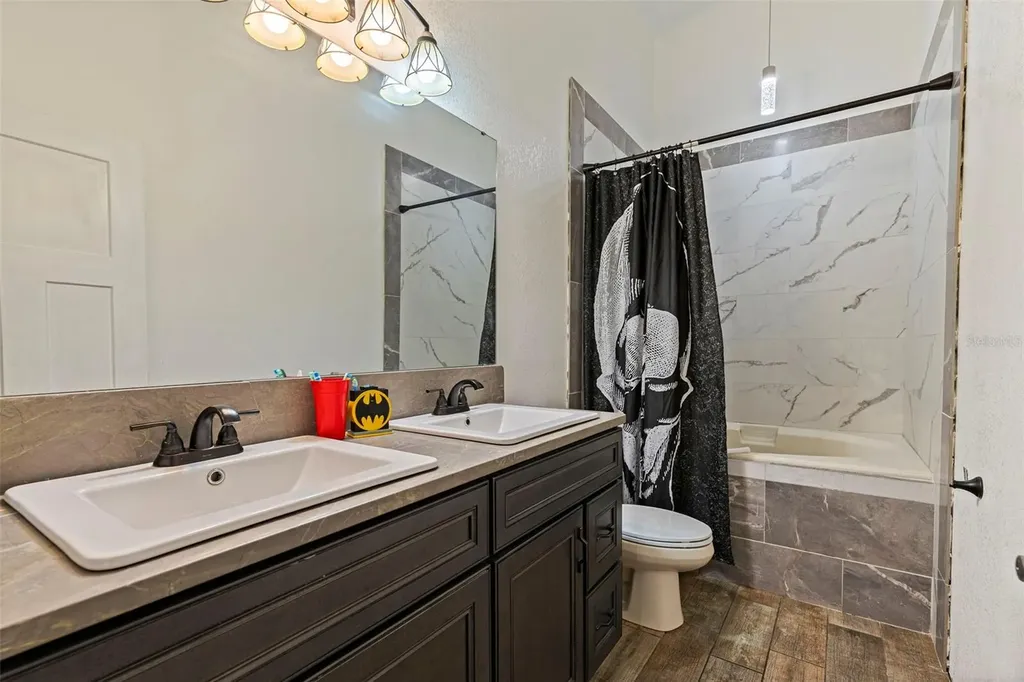 649 16th Street NW Largo FL 33770