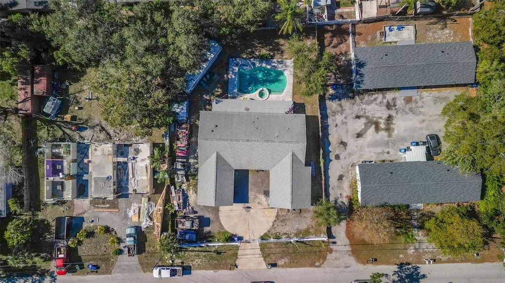 649 16th Street NW Largo FL 33770