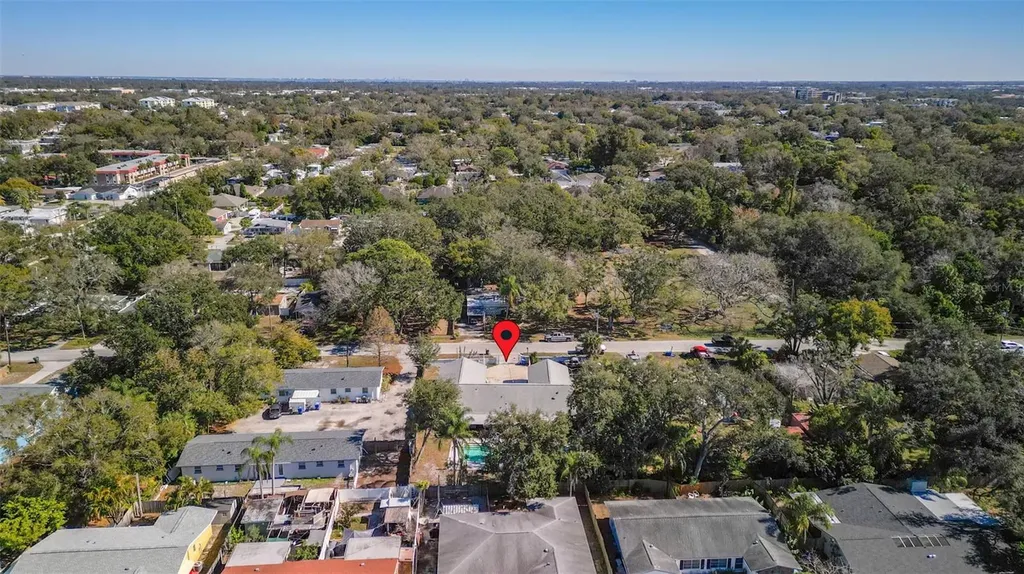 649 16th Street NW Largo FL 33770