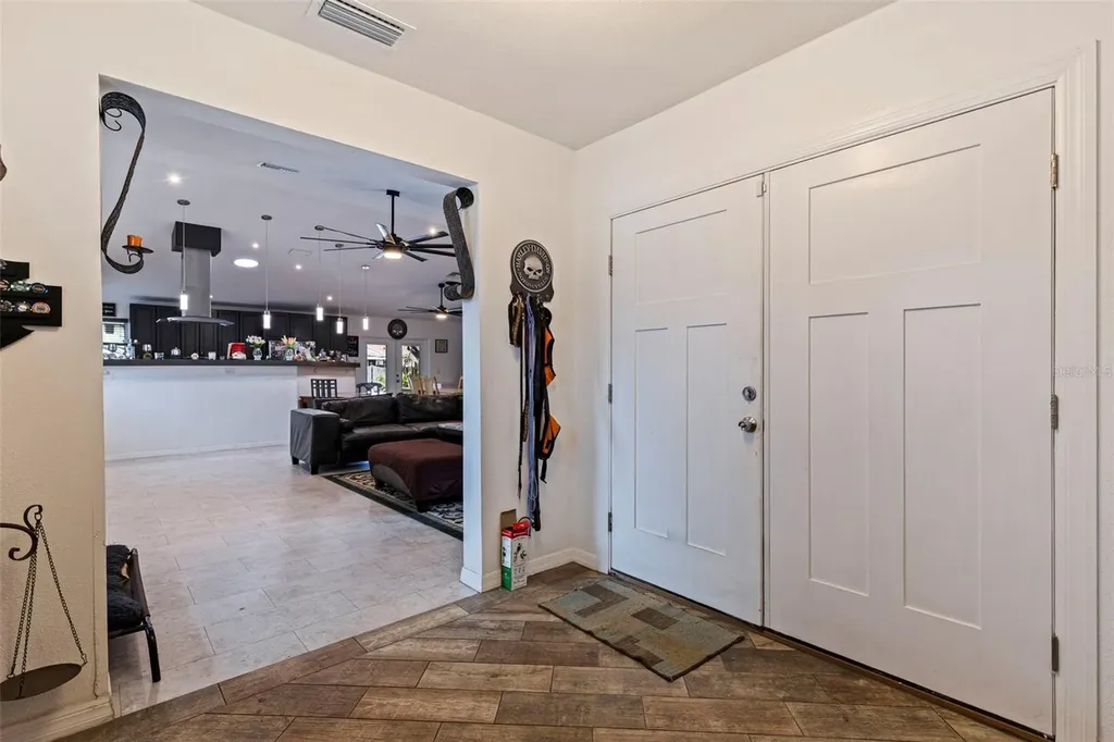 649 16th Street NW Largo FL 33770