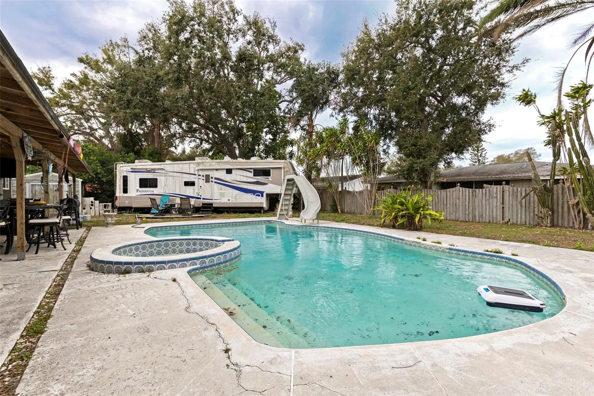 649 16th Street NW Largo FL 33770