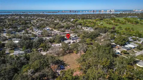 649 16th Street NW Largo FL 33770
