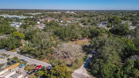 649 16th Street NW Largo FL 33770