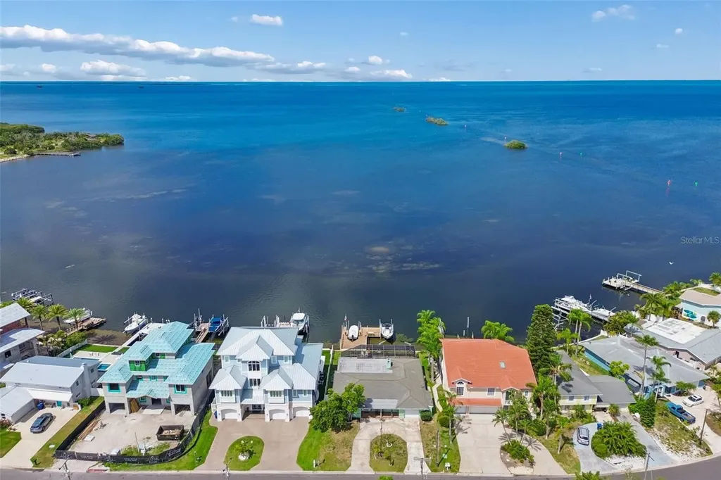 300 Driftwood Drive W Palm Harbor FL 34683
