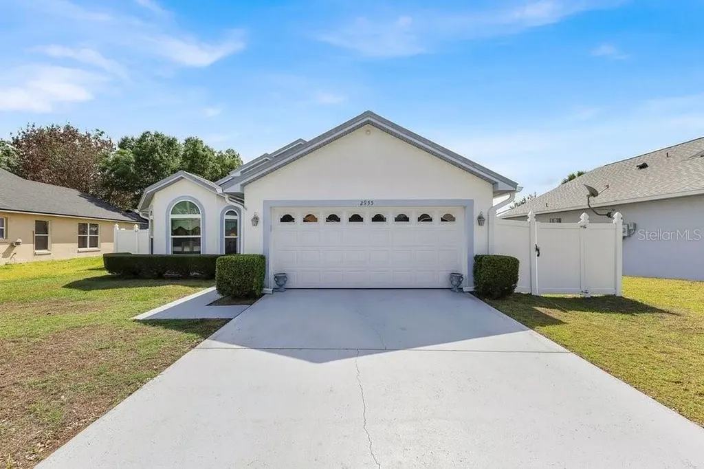 2955 Red Oak Drive Kissimmee FL 34744
