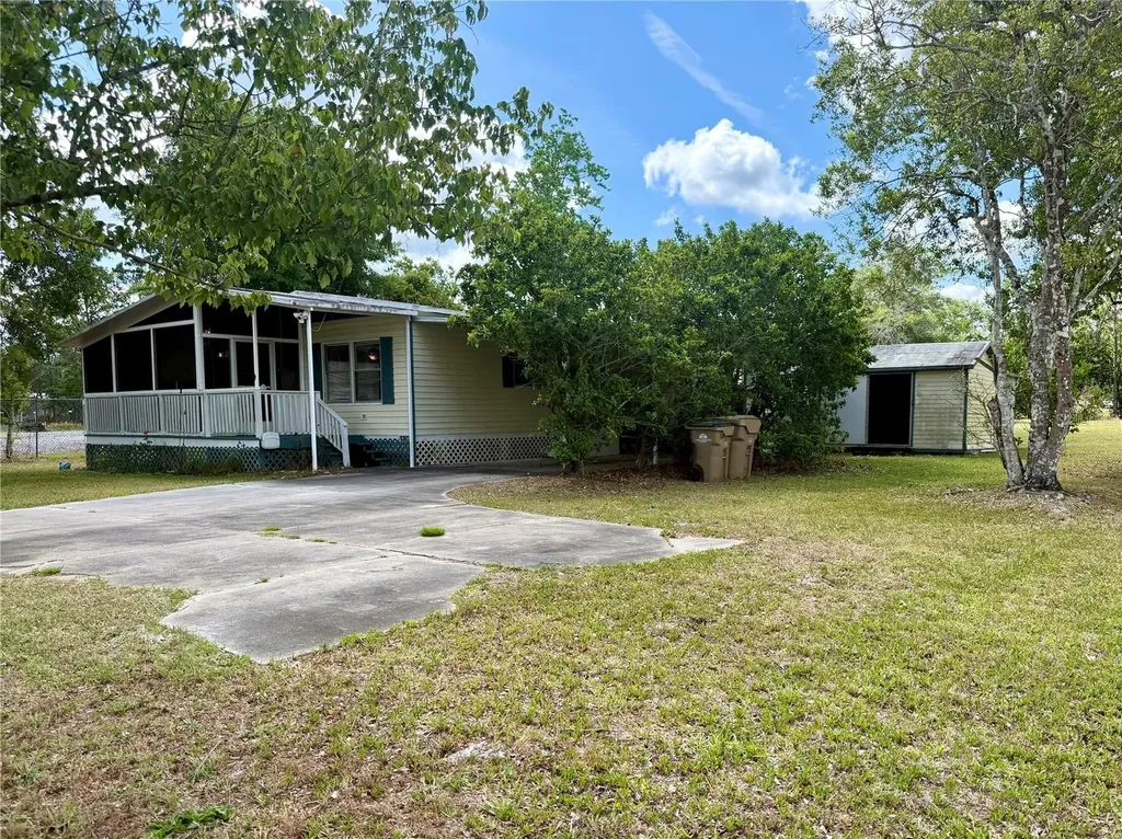 24138 Panther Road Astor FL 32102