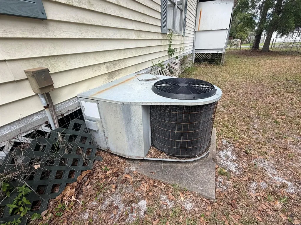 24138 Panther Road Astor FL 32102