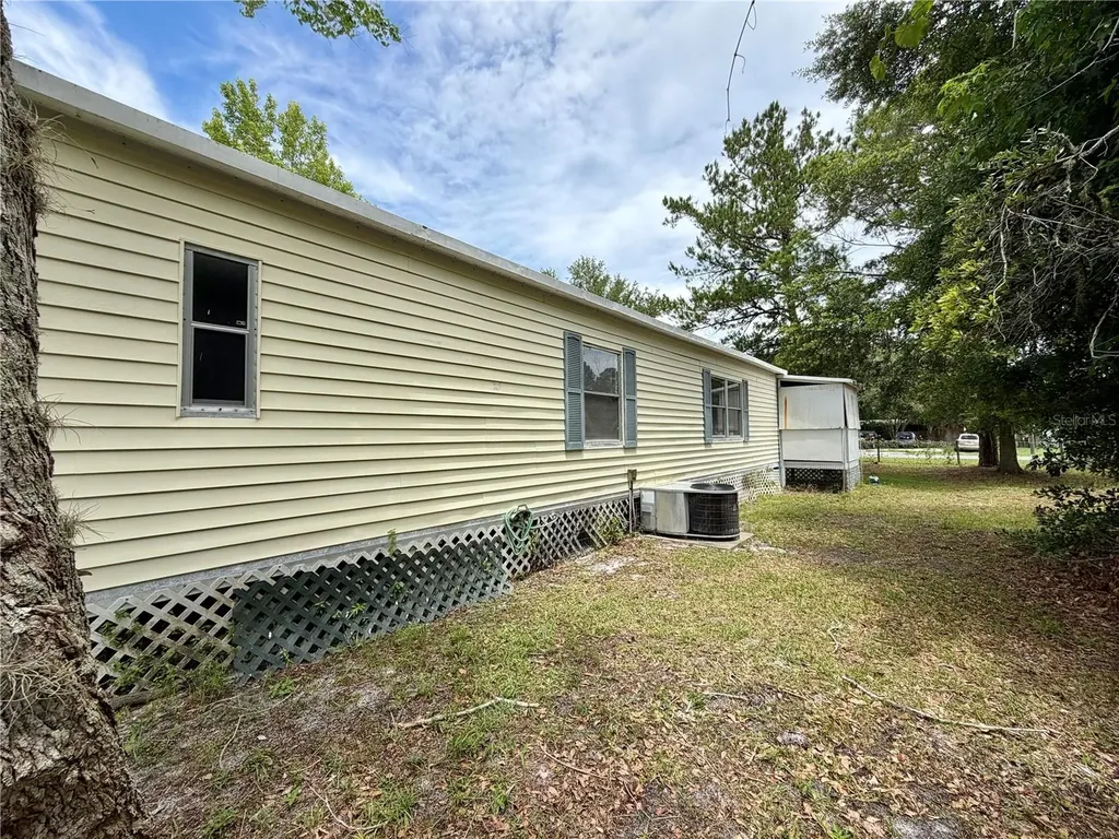 24138 Panther Road Astor FL 32102