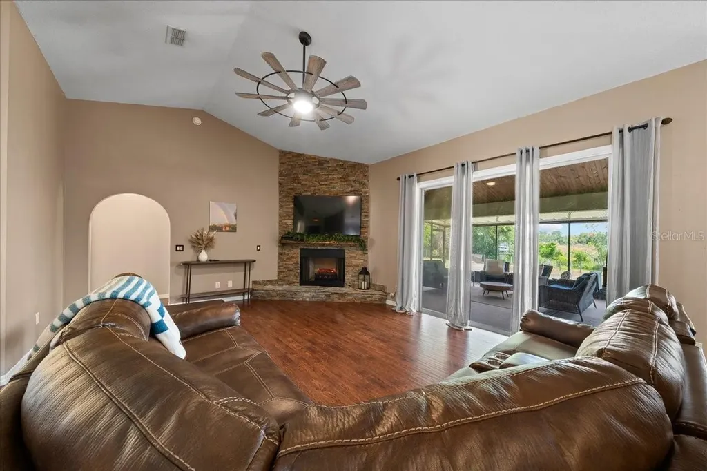 11985 SE 123rd Avenue Ocklawaha FL 32179