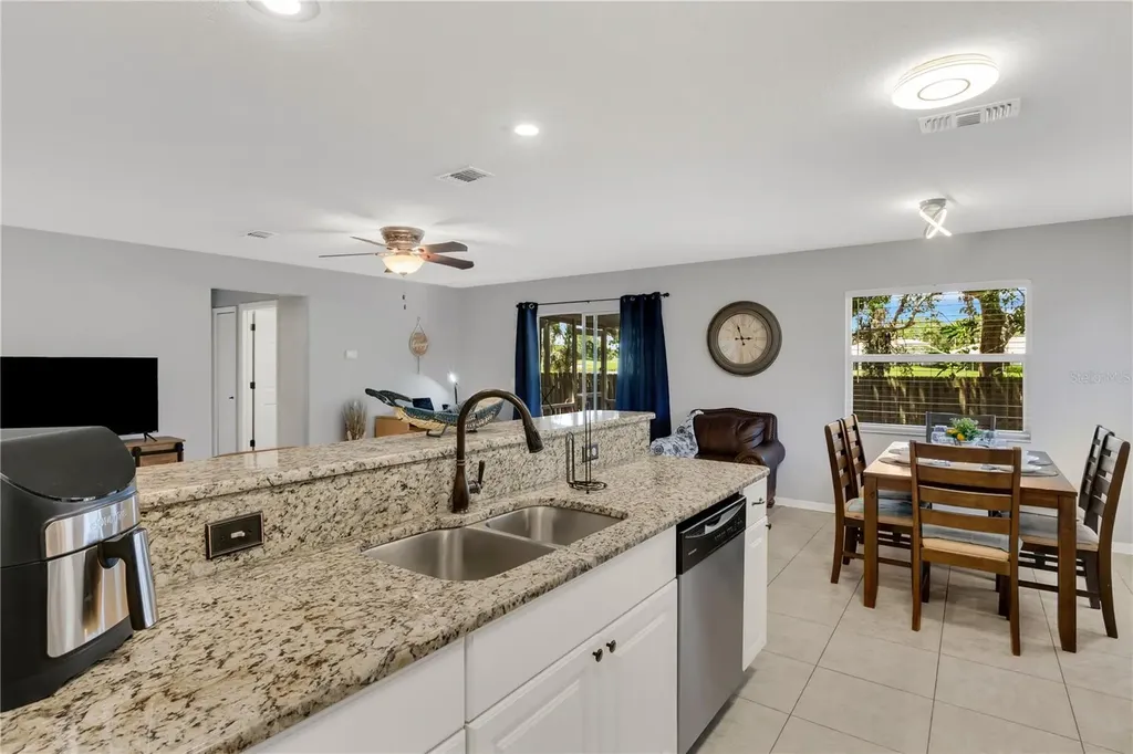 2757 Feiffer Circle Sarasota FL 34235