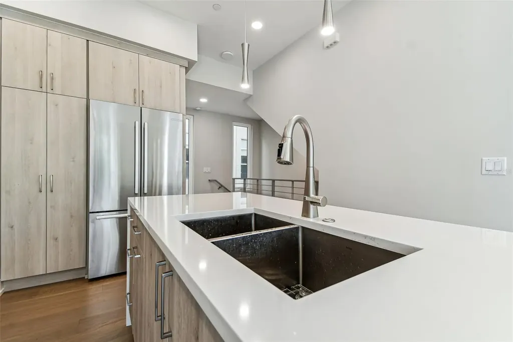 370 6th Street S St Petersburg FL 33701