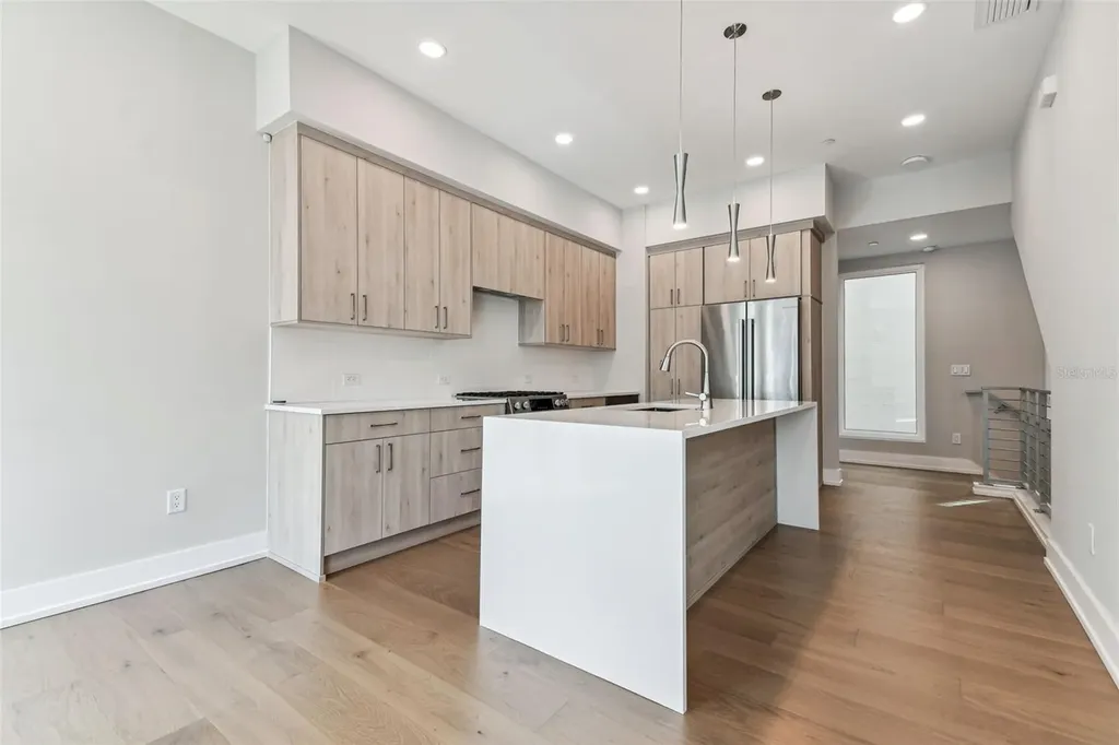 370 6th Street S St Petersburg FL 33701