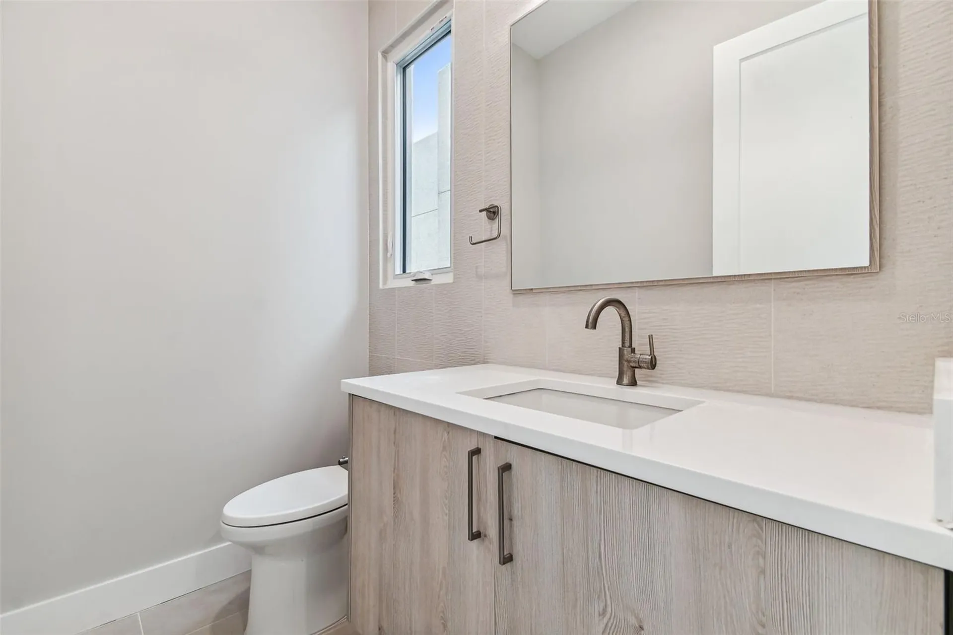 370 6th Street S St Petersburg FL 33701