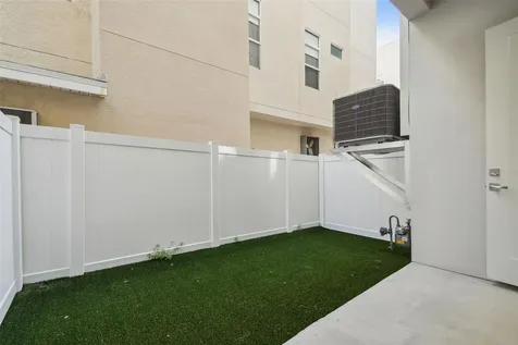 370 6th Street S St Petersburg FL 33701