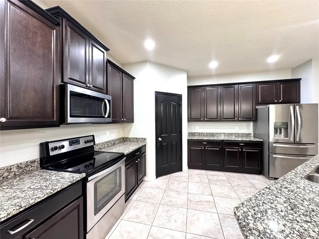11860 Thatcher Avenue Orlando FL 32836