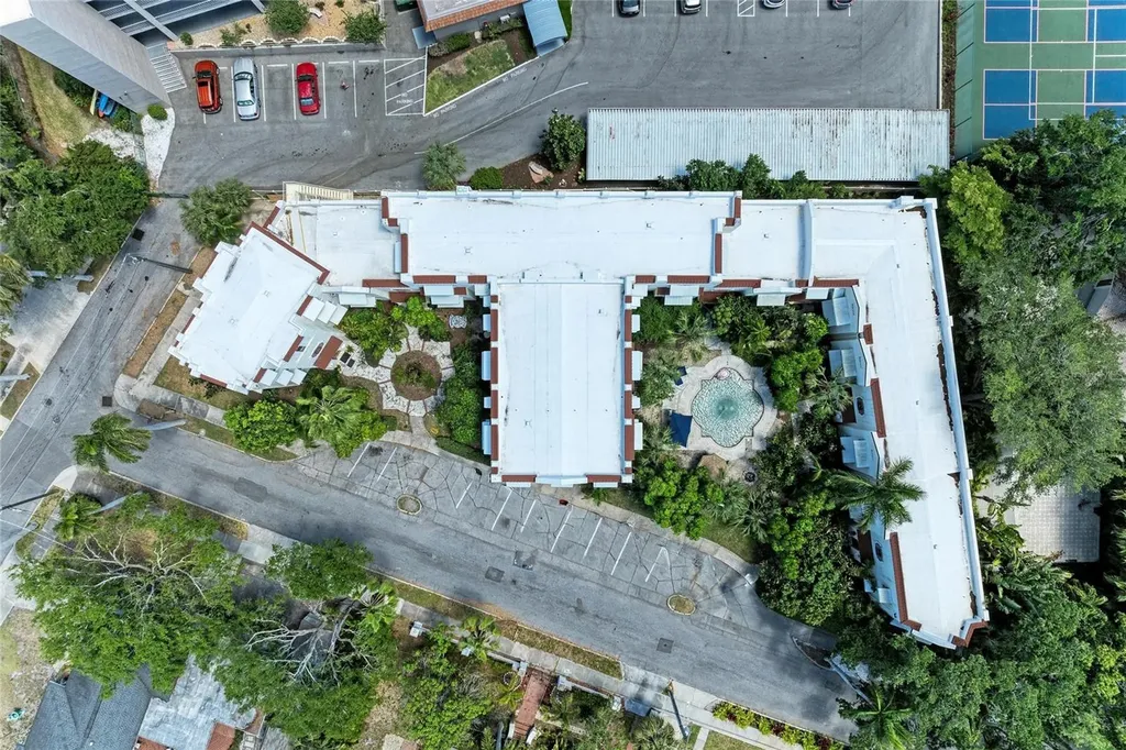 210 N 17th Street W Bradenton FL 34205