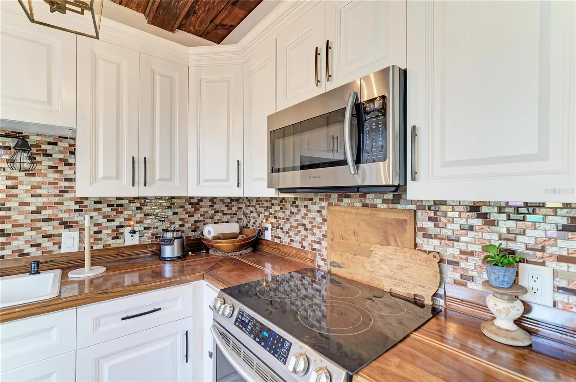 210 N 17th Street W Bradenton FL 34205