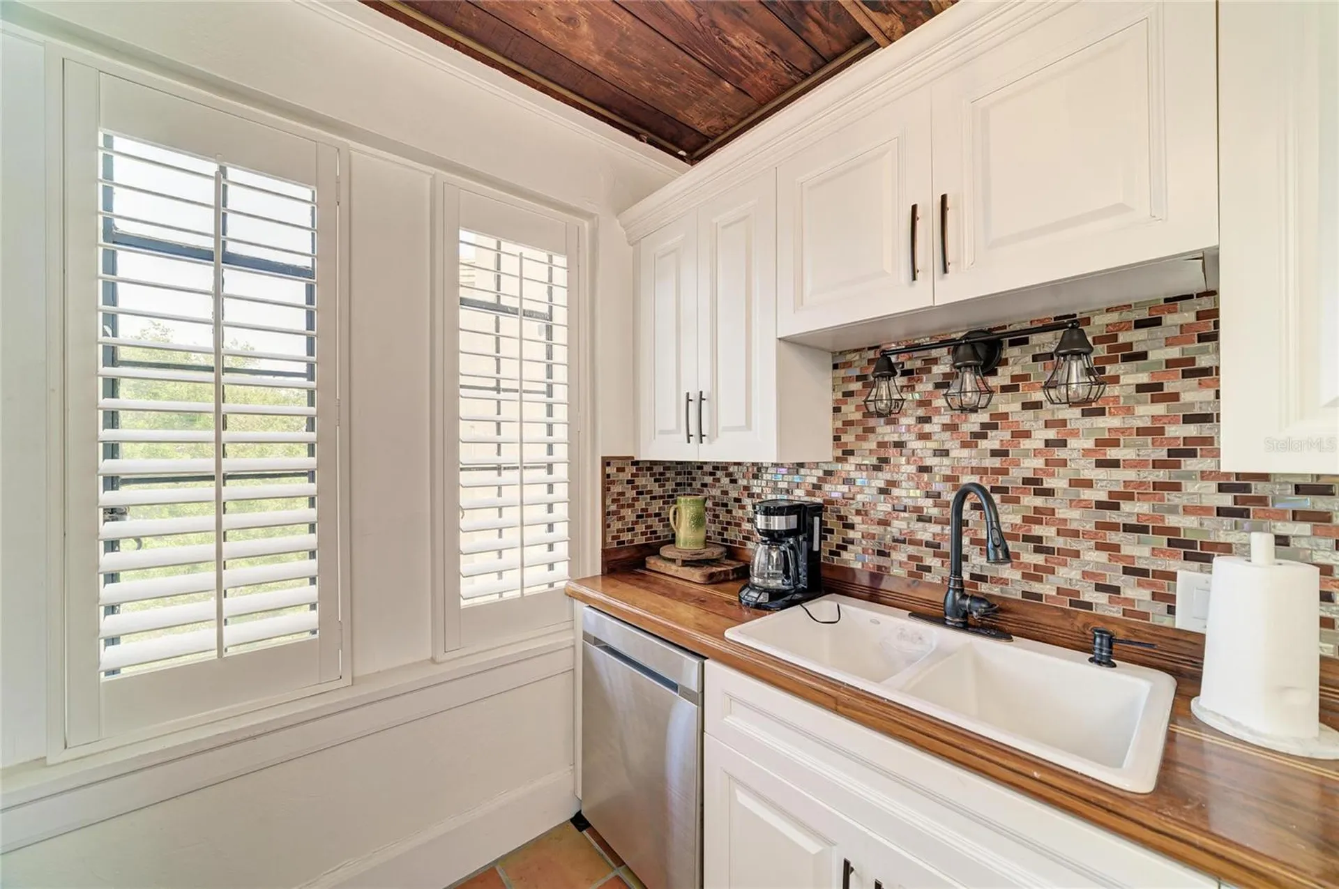 210 N 17th Street W Bradenton FL 34205