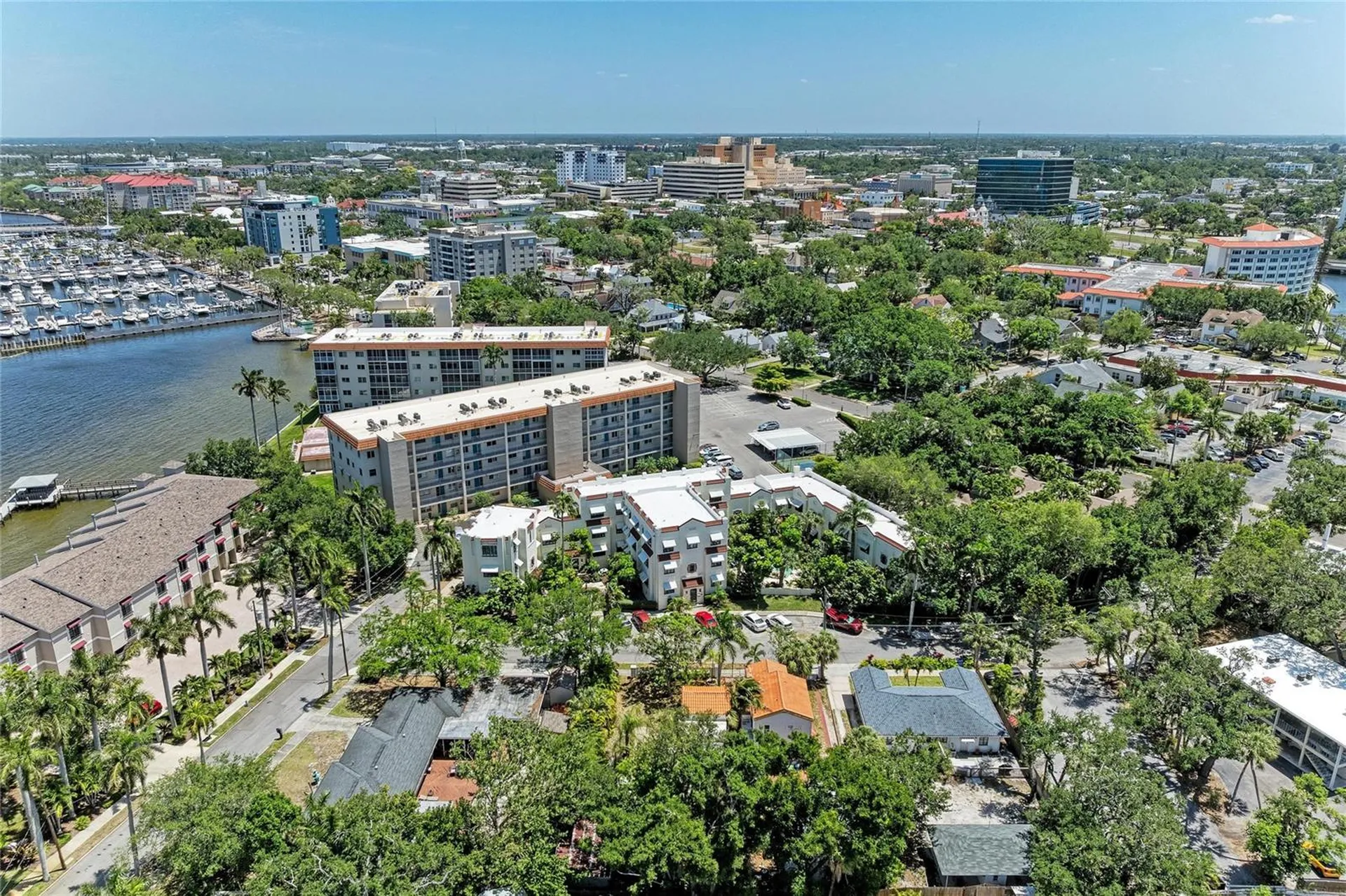 210 N 17th Street W Bradenton FL 34205