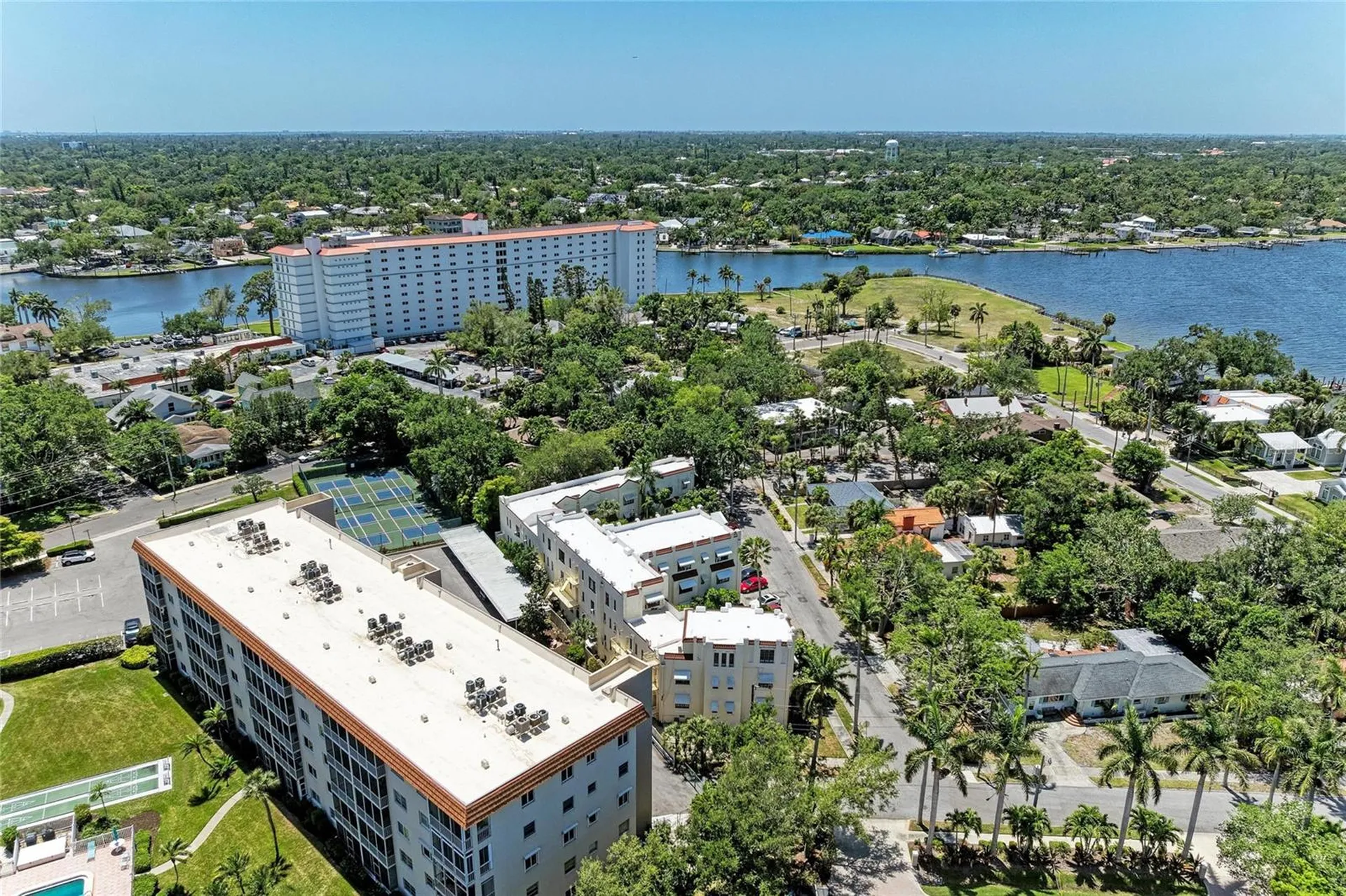 210 N 17th Street W Bradenton FL 34205