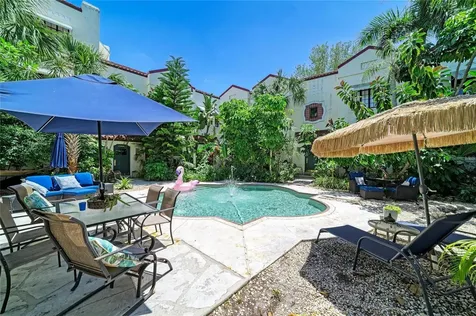 210 N 17th Street W Bradenton FL 34205