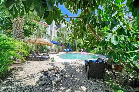 210 N 17th Street W Bradenton FL 34205