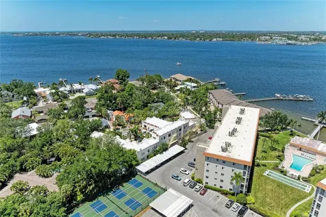 210 N 17th Street W Bradenton FL 34205