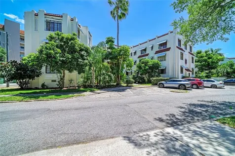 210 N 17th Street W Bradenton FL 34205