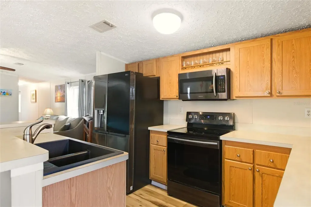 15 N Cardinal Punta Gorda FL 33950