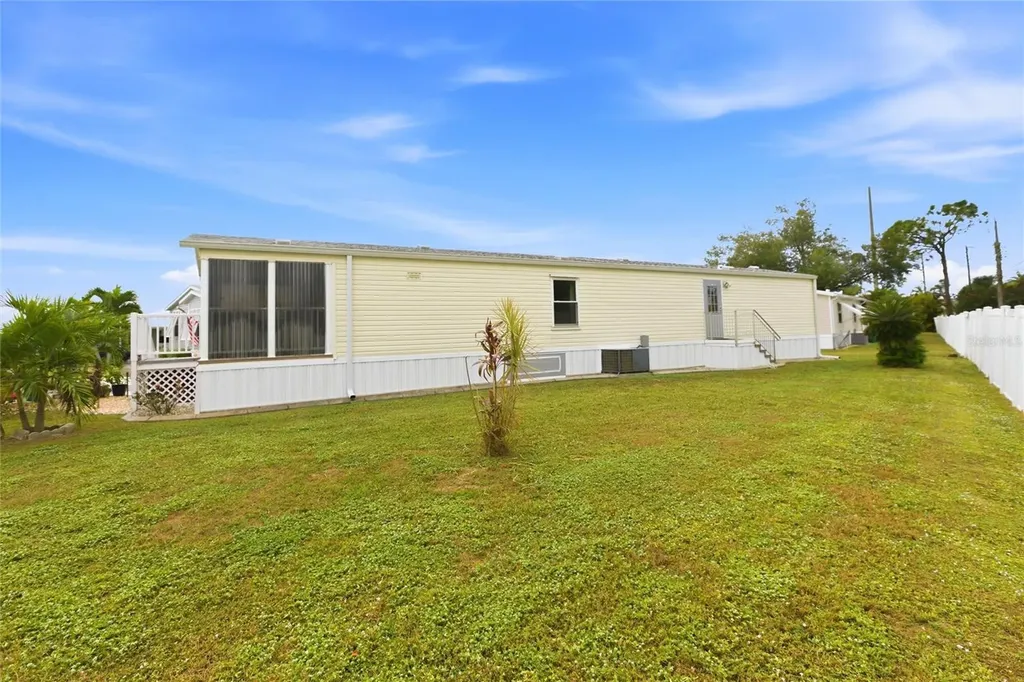 15 N Cardinal Punta Gorda FL 33950