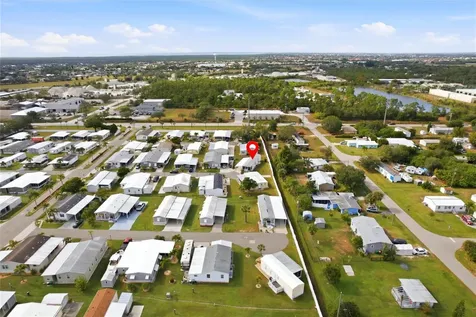 15 N Cardinal Punta Gorda FL 33950