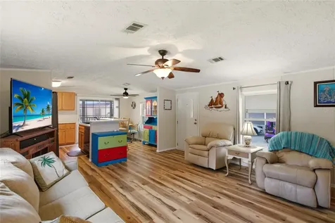 15 N Cardinal Punta Gorda FL 33950