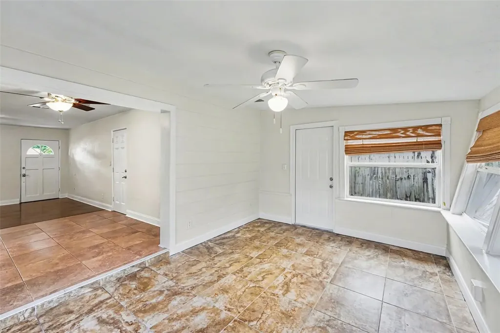 5529 57th Avenue N St Petersburg FL 33709