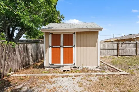5529 57th Avenue N St Petersburg FL 33709