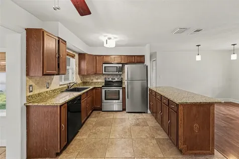 5529 57th Avenue N St Petersburg FL 33709