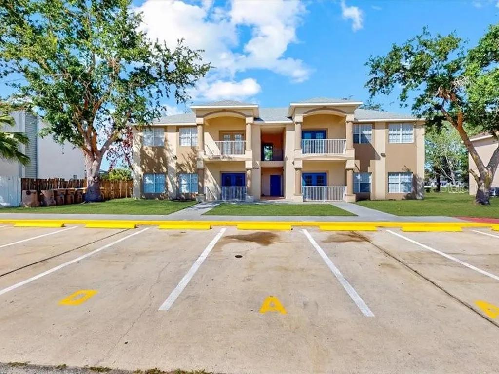 206 Majors Lane Kissimmee FL 34743